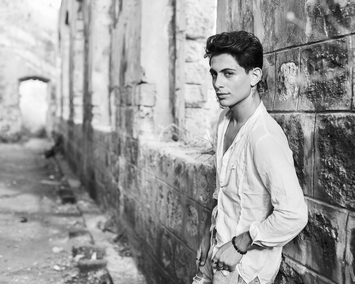 BadrSafadi's tweet photo. © badr safadi
-
-
#portrait #photography #artoftheportrait https://t.co/UnZPSwpttX