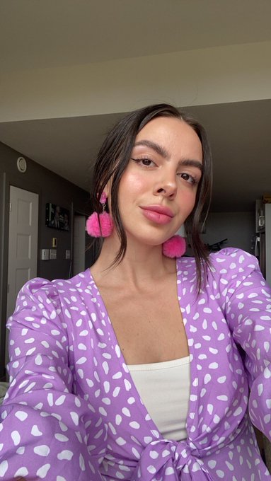 who missed me? 🌸🤗 https://t.co/3kfS4VhXTh<a href="/tag/mvsales"class="tags"><span>#mvsales</span></a>