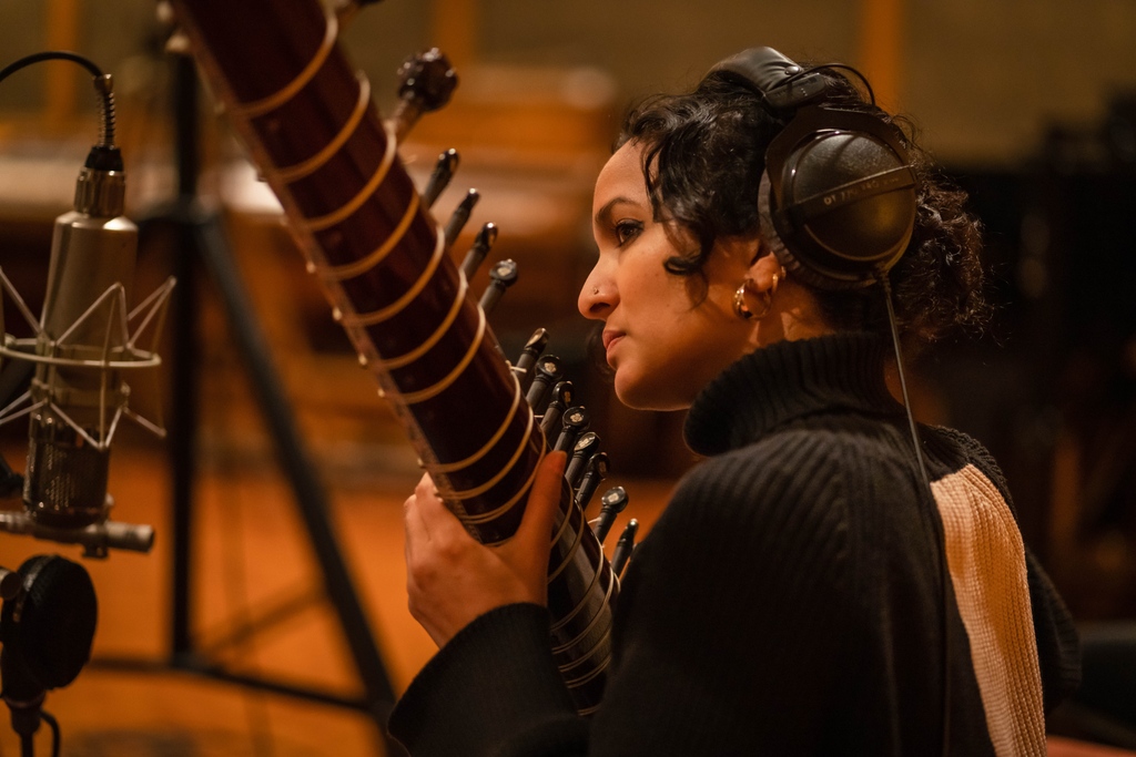 leiterverlag's tweet photo. "It's magic & alchemy mixed with mystery. The moments created on this recording will stand the test of time." @WorldMusicCentr
@ShankarAnoushka's new album #ForeverForNow will be out Oct 6 on vinyl & all digital platforms.
https://t.co/NvC8qo0T0g https://t.co/boaJD7pZrv