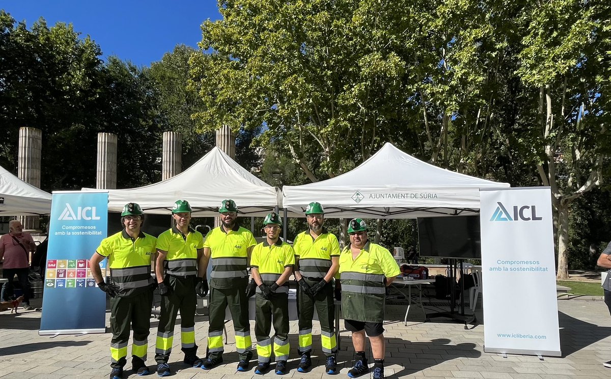👷🏼‍♂️👷🏽‍♀️Brigadistes voluntaris de Salvament Miner han participat a la Marató de Donació de Sang a Súria.

ℹ️ Van fer una demostració de la seva actuació en primers auxilis, un simulacre de reanimació i l’ús del desfibril·lador.

🩸Els brigadistes també van fer donació de sang
