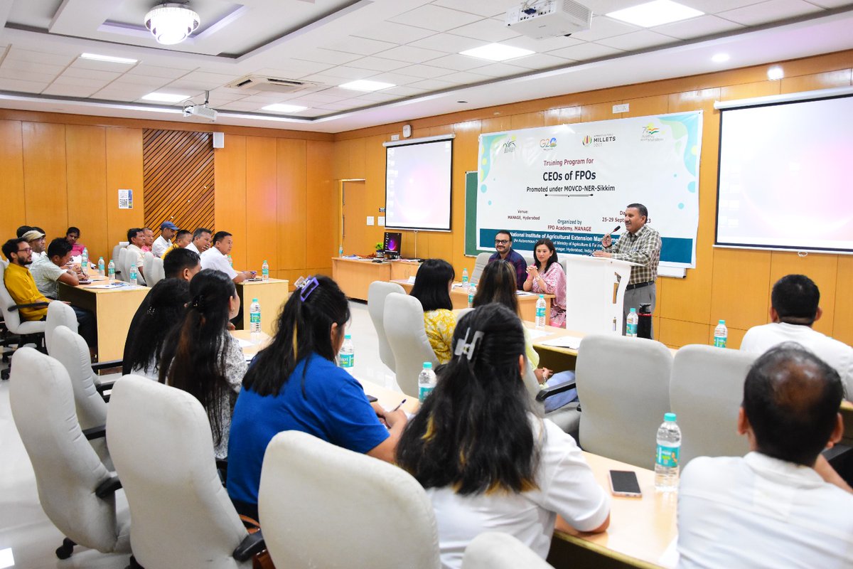 MANAGE #FPOAcademy: 29 #CEOs and BoDs of FPO from #Sikkim promoted under #MOVCDNER undergoing a 5-day Training on Organic Agriculture, 25-29 Sept 2023.
#FPOs #MANAGEites @AgriGoI @MediaCellMANAGE @chandraagri @SecyAgriGoI @Sampraveen0406