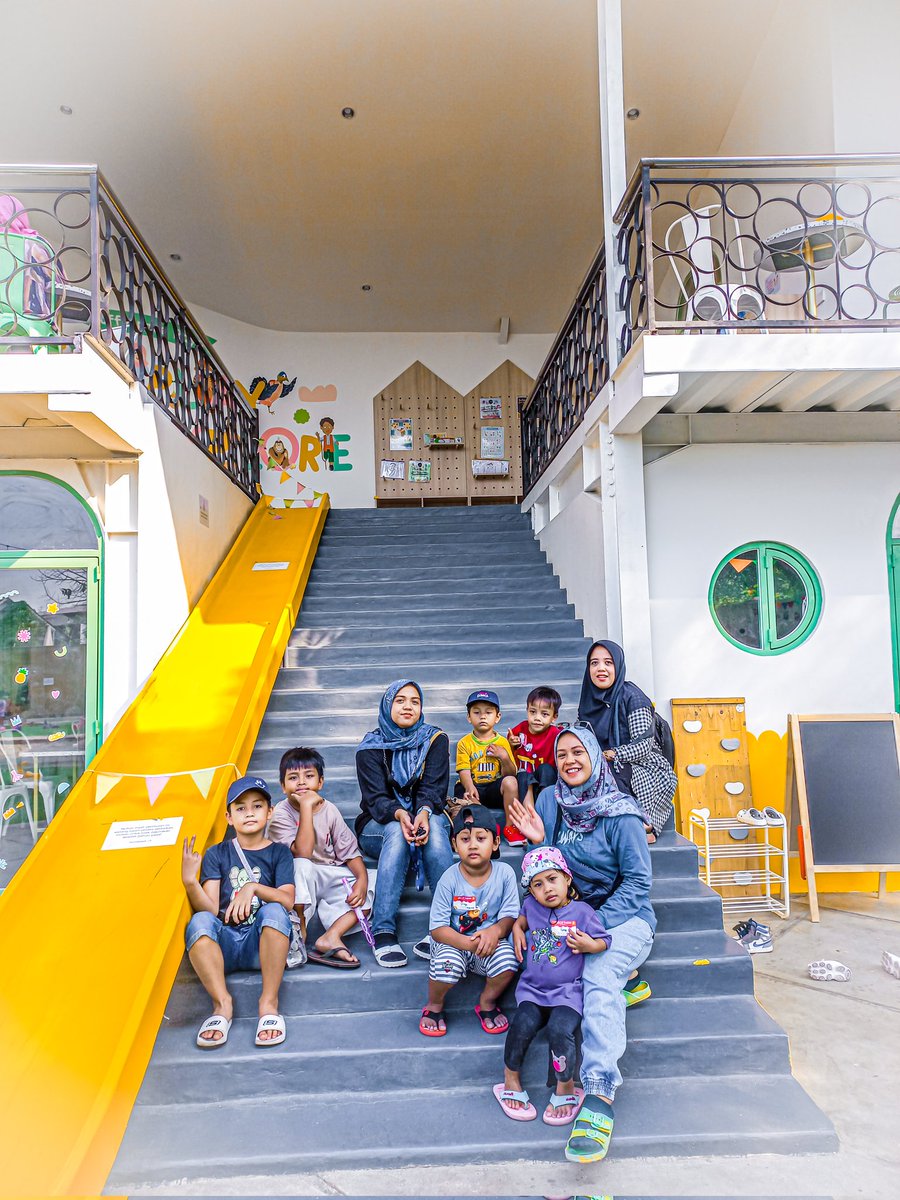 imaskusumadewi's tweet photo. Playdate at Wuffy Space Bintaro @wuffyspace_raya https://t.co/lJ871wHCC4