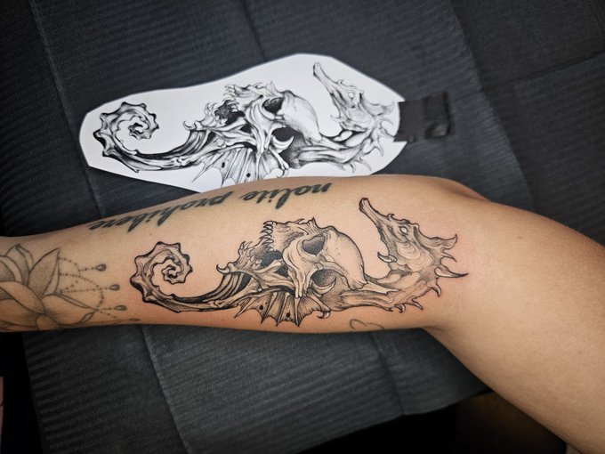 My new tattoo a lil seahorse 😇 https://t.co/bODd92fh7a<a href="/tag/wow_partner"class="tags"><span>#wow_partner</span></a><a href="/tag/cataclassic"class="tags"><span>#cataclassic</span></a>