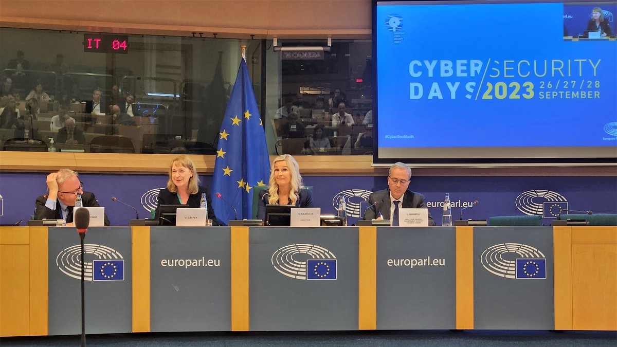 🕵️‍♀️Cybersecurity experts will be even more needed in future.
Yet, talent needs to come from all fields – IT, legal, management... This is why @EU_DIGITkeeps investing in upskilling and reskilling colleagues.
I presented our work today in #EuropeanCybersecurityMonth kick-off.