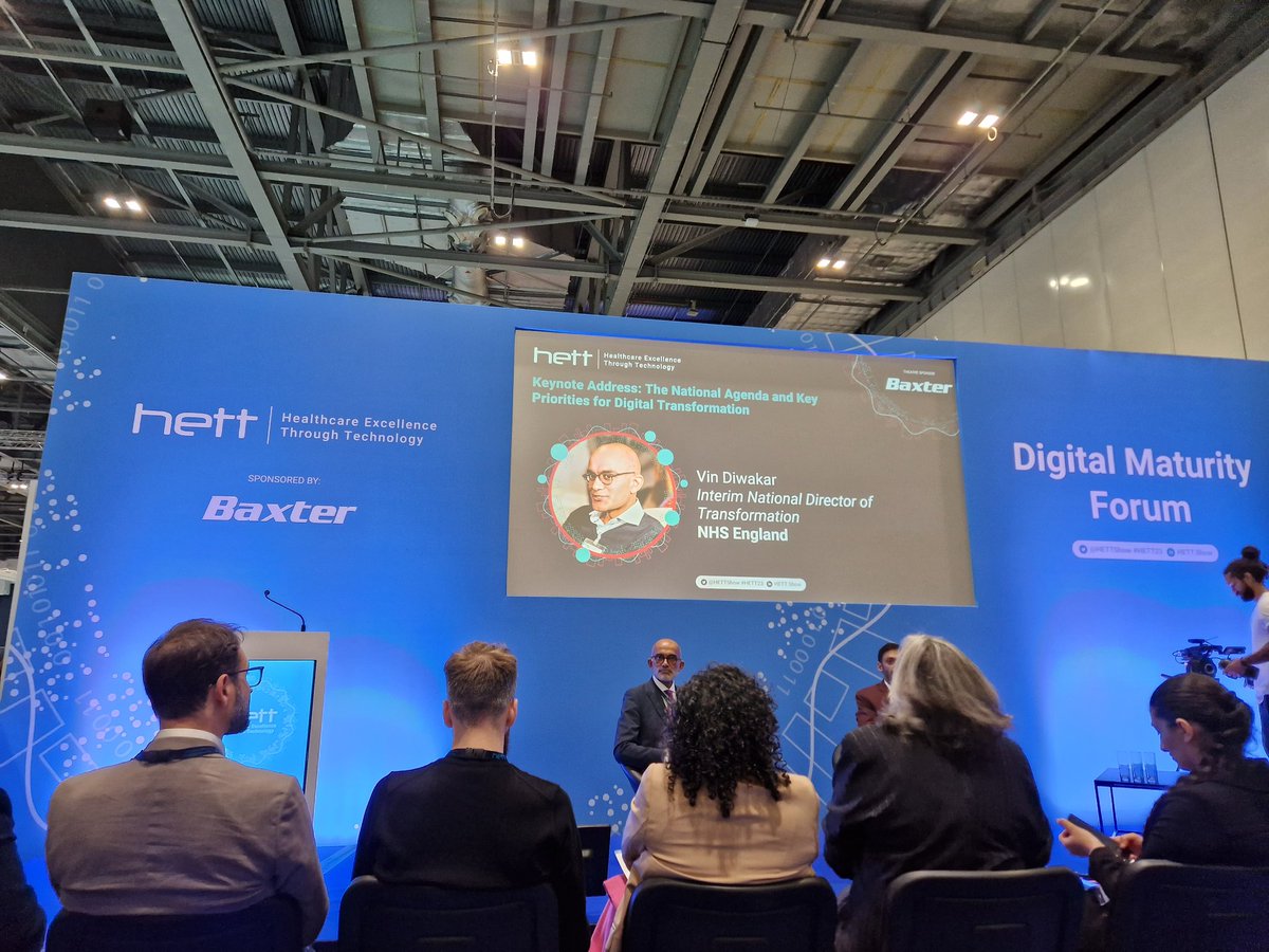 joshua_yip's tweet photo. At the @HETTShow together with other #TopolFellows looking at how we can improve patient care with technology. Key takeaways for health innovators is the need to balance speed and clinical safety. A tough one for risk taking clinical entrepreneurs who want to move fast! https://t.co/YK9OHdpUte