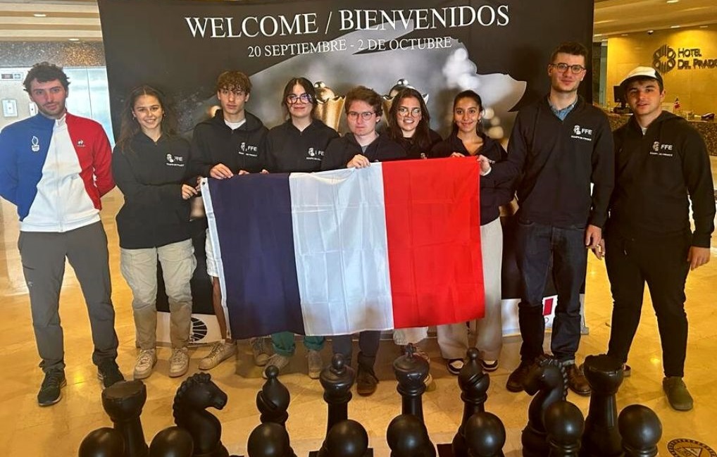 🇫🇷 Allez les Bleu(e)s !
8 tricolores participent actuellement aux Championnats du Monde junior d'#Échecs à Mexico 🇲🇽
Vous pouvez les encourager !
echecs.asso.fr/Actu.aspx?Ref=…