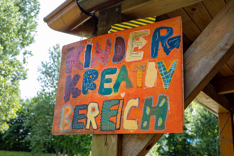 Stadt_Herne's tweet image. 🍂Noch keine Pläne für die #Herbstferien? Auch in diesem Jahr wartet auf die Kinder und Jugendlichen in #Herne ein buntes #Herbstferienprogramm in den Einrichtungen der Jugendförderung: 🎤vom Hip-Hop-Workshop bis zum Lagerfeuer. 🔥😊Programm➡️herne.de/Familie-und-Bi…