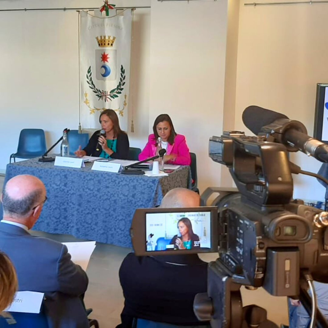 Sala piena a #Fiesole per l'incontro sulle #politiche del #cibo e sul ruolo del #Tavolo regionale
Un ricco confronto sull'#educazione alimentare, la promozione della #salute, la tutela della #biodiversità

➡️ Per rivedere i lavori fb.watch/nixrQ42ST-/