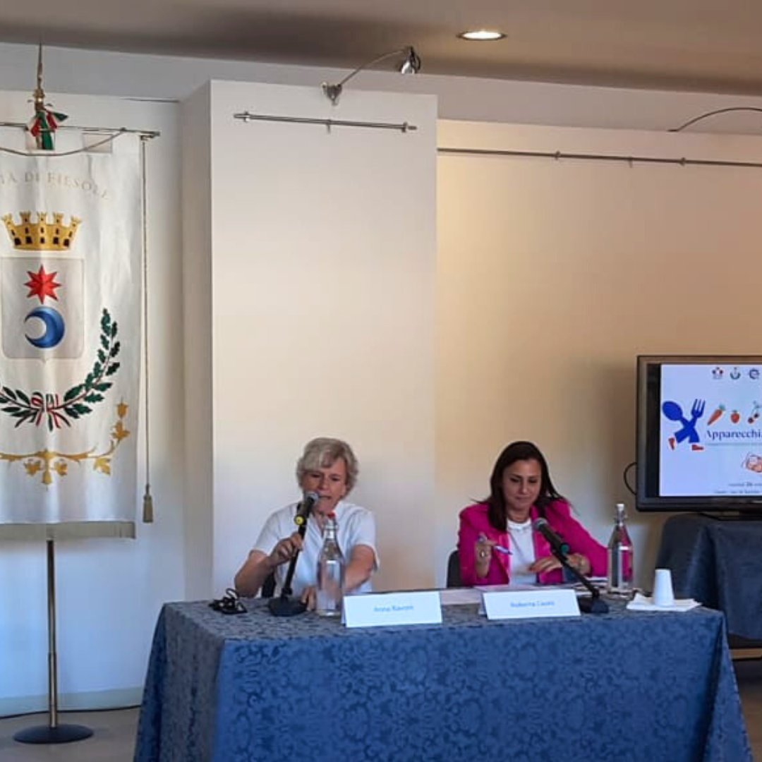 AnciToscana's tweet photo. Sala piena a #Fiesole per l'incontro sulle #politiche del #cibo e sul ruolo del #Tavolo regionale
Un ricco confronto sull'#educazione alimentare, la promozione della #salute, la tutela della #biodiversità

➡️ Per rivedere i lavori https://t.co/HXdZWFWq7N https://t.co/eVKhy9m2Y1