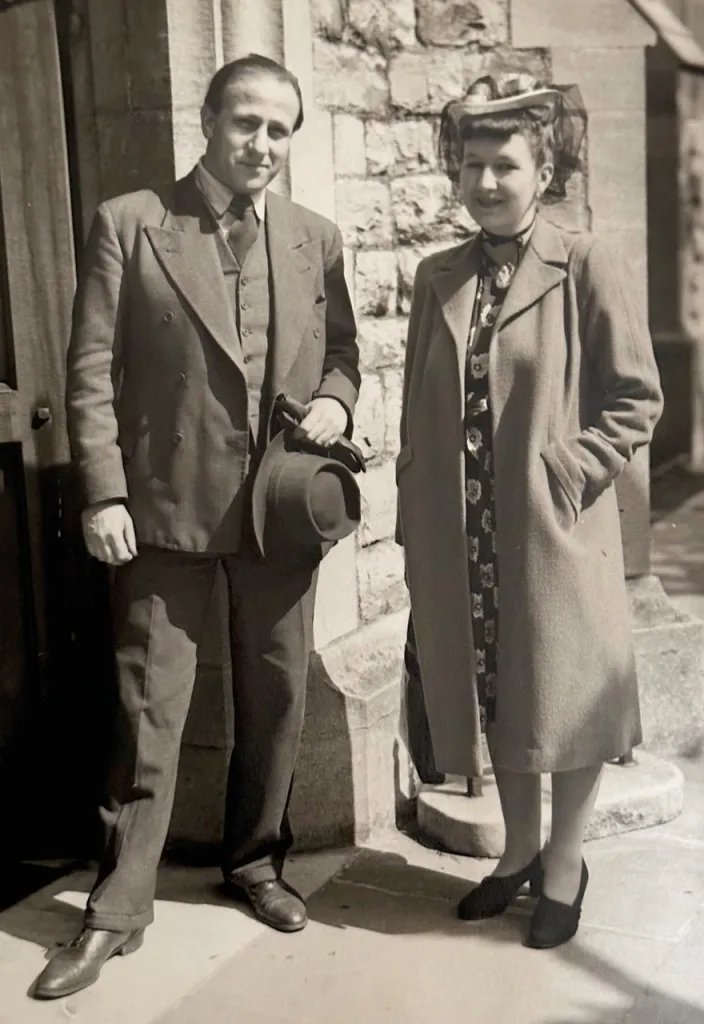 Berthold and Margaret Wolpe: New exhibition at the University of Birmingham's Winterbourne House featuring their fine art, design, and typography. winterbourne.org.uk/blog/2023/09/0…