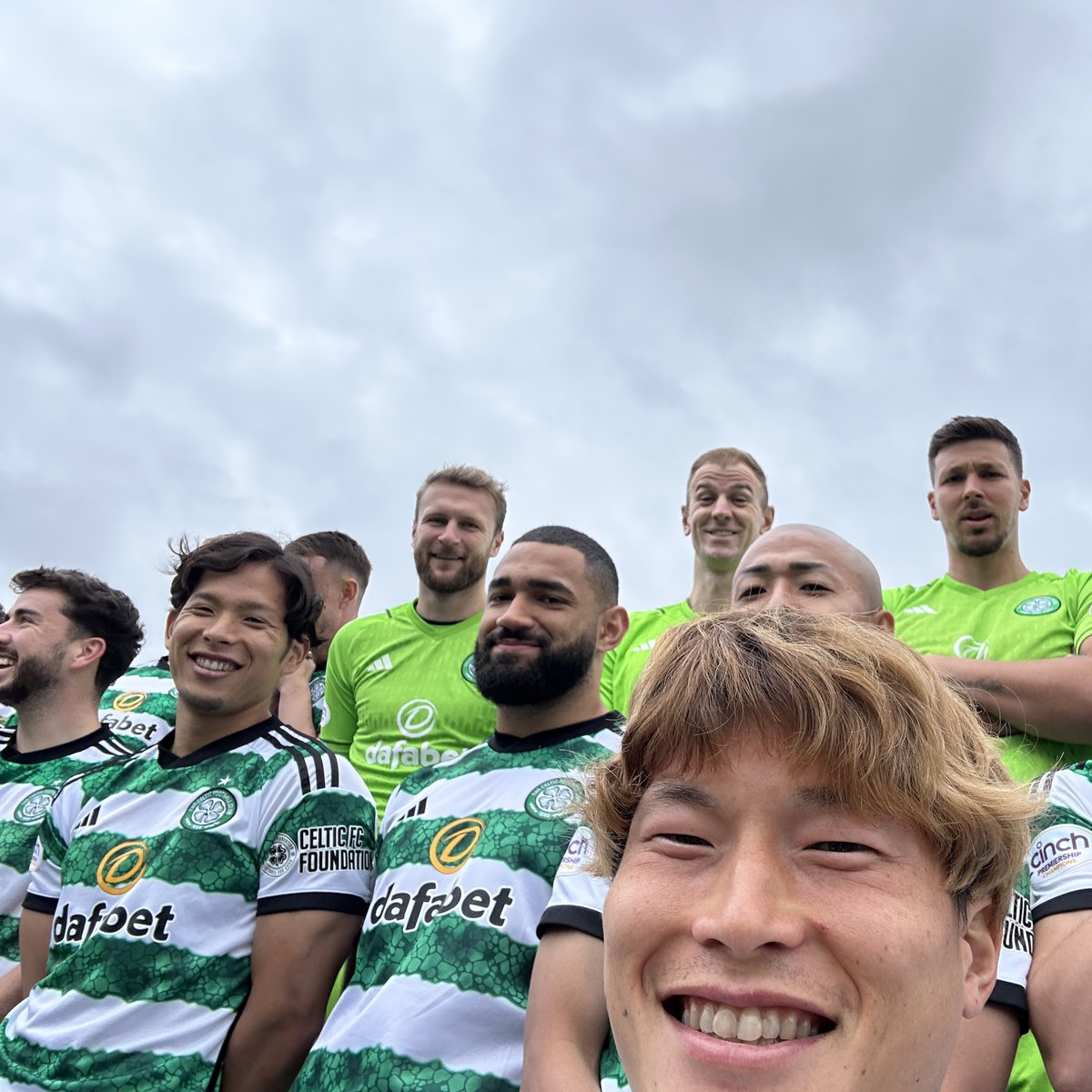 CelticFC's tweet photo. 💚🤳 Best. Selfie. Ever.

@Kyogo_Furuhashi 😂 https://t.co/OxTB2xKdPW