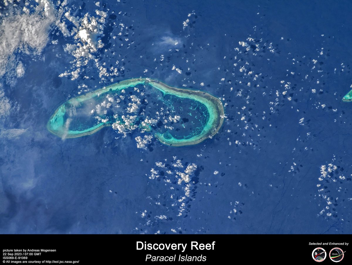 RikyUnreal's tweet photo. Picture taken #fromspace onboard the @Space_Station by @ESA astronaut @Astro_Andreas
Discovery Reef - Paracel Islands 🏝️ (Sep 22)
#西沙群岛 #QuầnđảoHoàngSa #China🇨🇳 #Taiwan🇹🇼#Vietnam🇻🇳
#Expedition69 #ISS
More here: https://t.co/1eDHOlCryZ https://t.co/YDIvewDGAU