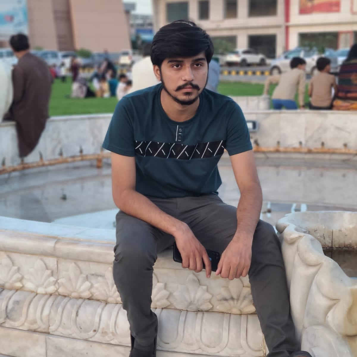 uzairsphere's tweet photo. #NewProfilePic https://t.co/3vp93b1qE5