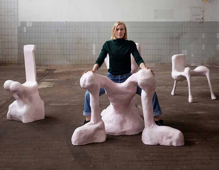 TIP VAN DE WEEK | Bijzondere tentoonstelling in <a href="/CentraalMuseum/">Centraal Museum</a> zet de stoel in de schijnwerpers. Zeker niet alleen om op te zitten, elke stoel heeft een verhaal. Lees verder: museumtijdschrift.nl/artikelen/tips…