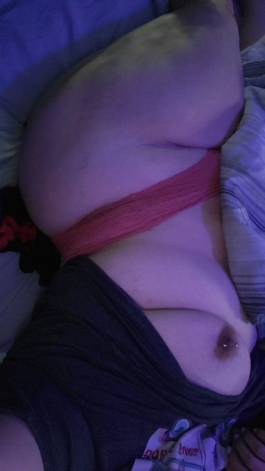 Waking up so dripping wet 😩💦 https://t.co/Ai37JgqvPH