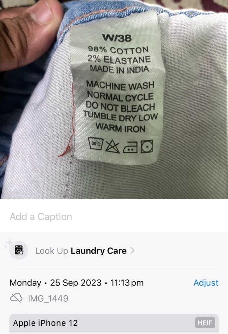 Technerd_9's tweet photo. Did you know that with iOS 17 , now your iPhone's camera ๐ธ can recognise laundry tags ๐ท๏ธ and help you understand the instructions written on it .๐
Just click the tag picture, and click on look up feature in photos and look up the laundry care.๐
#Apple #iOS17 #iOS1701 https://t.co/iLj9gfRtpm