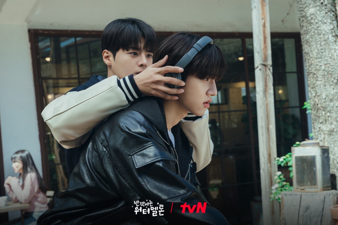 1711Hike's tweet photo. 반짝이는 워터멜론 1화 비하인드 스틸
사진이 진짜진짜 많고 재현이 사진도 중간중간 많음!!😆 #봉재현 #골든차일드
https://t.co/qmL4we9bxZ https://t.co/EvPTn96PYm