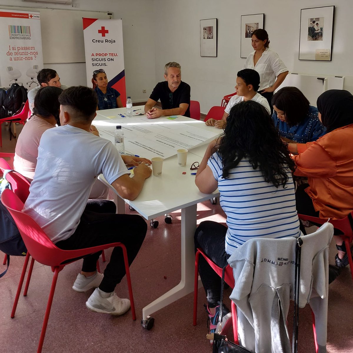 CreuRojaLleida's tweet photo. Comencem el #FocusGrup d'#Ocupació a #Lleida, un espai per escoltar les dificultats que tenen les persones usuàries per trobar feina i per millorar la nostra atenció i acompanyament.
@OcupacioCR @CreuRojaCAT #PlanEmpleoCruzRoja #CreuRojaOcupacio #OcupacióCreuRoja https://t.co/VMwpaSEiHD