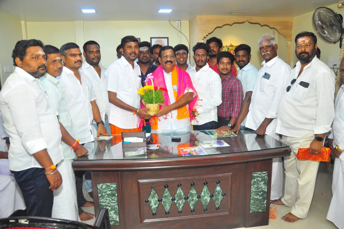 vendanbjp's tweet photo. புதுவை பாஜகவின் மாநில தலைவராக பொறுப்பேற்றுள்ள பாராளுமன்ற உறுப்பினர் மரியாதைக்குரிய திரு. @SelvaMPPY ஜி அவர்களுக்கு நெஞ்சார்ந்த வாழ்த்துகள்…💐💐💐
@BlrNirmal @blsanthosh @ANamassivayam @BJP4Puducherry https://t.co/QCb1WjV4MP