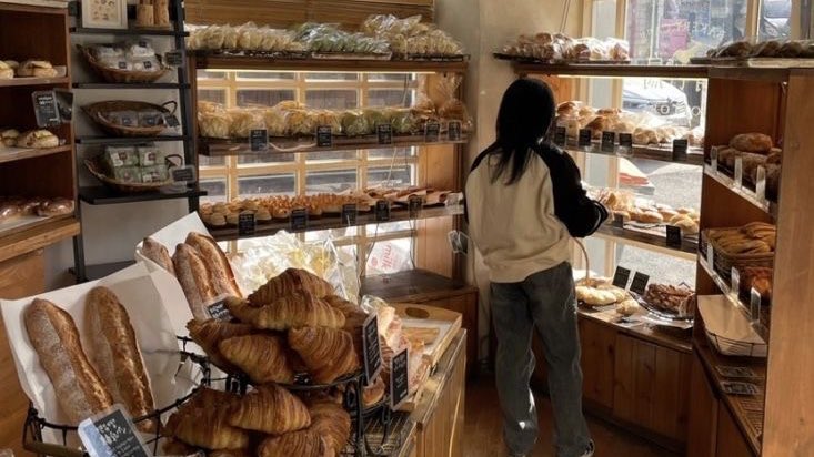malusokay's tweet photo. At the local bakery 🥐 https://t.co/QJlLnro1z2