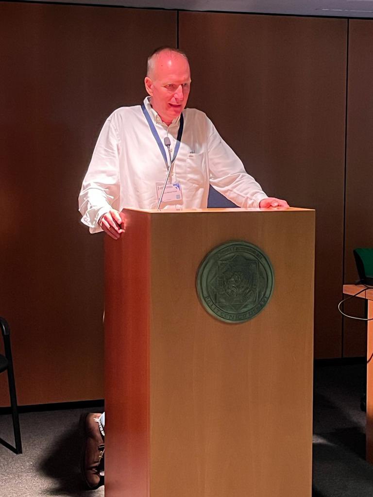 robotnavy (@robotnavy) on Twitter photo Il discorso di benvenuto del direttore Lorenzo Molinari Tosetti ha dato inizio alla 3a edizione della Conferenza <a href="/StiimaCNR/">STIIMA-CNR</a> nella sua sede di Bari. Il discorso di benvenuto del direttore Lorenzo Molinari Tosetti ha dato inizio alla 3a edizione della Conferenza <a href="/StiimaCNR/">STIIMA-CNR</a> nella sua sede di Bari.