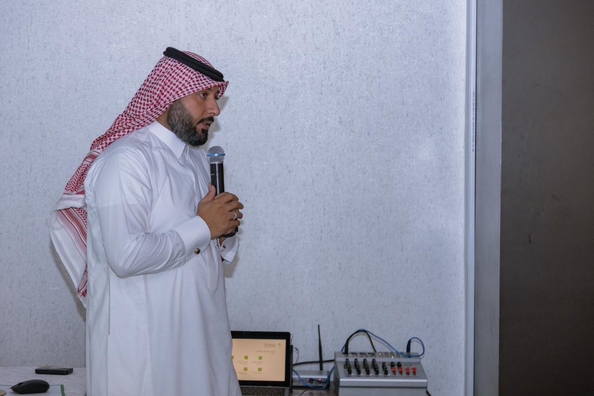 Amanat_Hail's tweet photo. #حائل_الأجمل | 📸

تقيم أمانة منطقة حائل ورشة تدريبية لمنسقي الأمانة والبلديات التابعة لمنصة "��يانات" 
◻️ للتدريب على مهام الإحصاء 
◻️أهمية البيانات الإحصائية 
◻️التدريب على نظام بلدي 

📆الثلاثاء - الأربعاء 
📍فندق هوليدي فيلا 

#أمانة_منطقة_حائل https://t.co/AvedxPTXw1