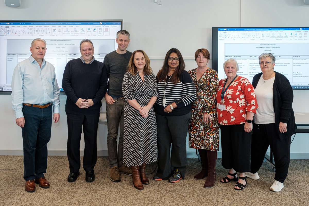 Our staff from the Wales Institute of Digital Information had a busy weekend hosting a residential weekend for students on our MSc Digital Transformation for the Health and Care Professions. The course can be explored here: tinyurl.com/5y3t72t3 @DHCWales @WelshGovernment