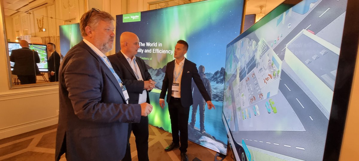 energieffektiv's tweet photo. God morgen fra BroadGroup Datacloud ESG Summit i Oslo! Vรฅr Erik Lie Gjesdal, Segment Manager Cloud & Service Providers, vil pรฅ en paneldebatt i dag fokusere pรฅ #bรฆrekraft i datasentre.
#innovasjon #DatacloudESGSummit #ESG #Sustainability #DataCenter #CloudComputing https://t.co/rNH9pWNHOO