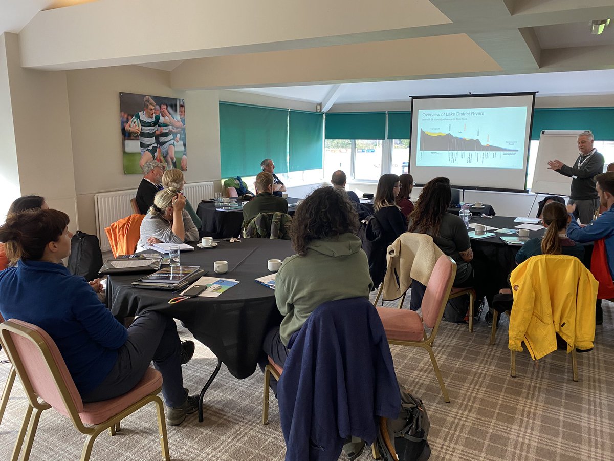 freshwaterbio's tweet photo. And we’re off...1st day of the ‘Restoration in Practice’ field course delivered in partnership with @Dynamic_Rivers @JBAConsulting #RiverRestoration #NaturalProcesses https://t.co/ECnL4anuuZ