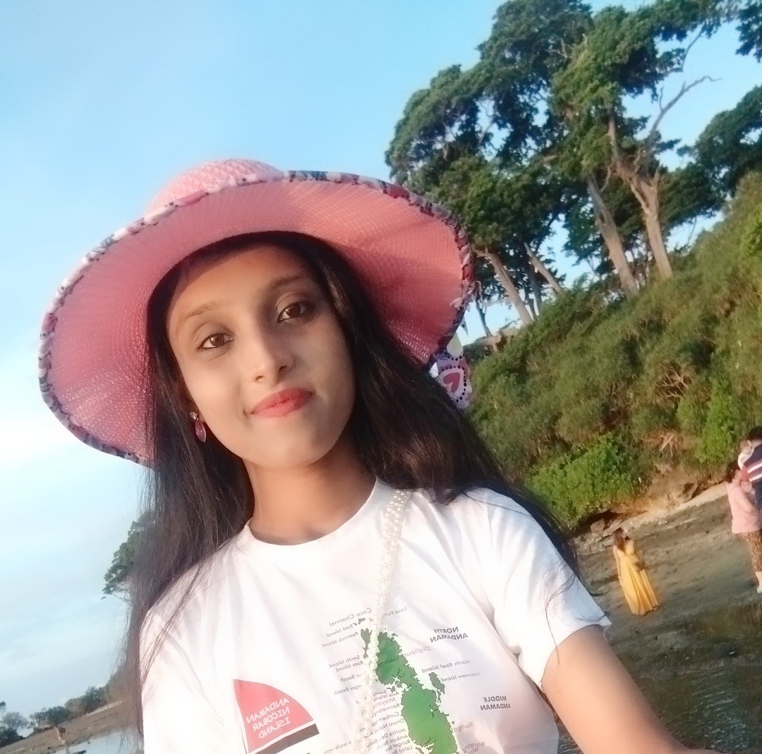 Finding solace in the simplicity and beauty of island life!!! 😍♥️🏝️
#NaturalBridge 
#Neil_Island
#Andaman