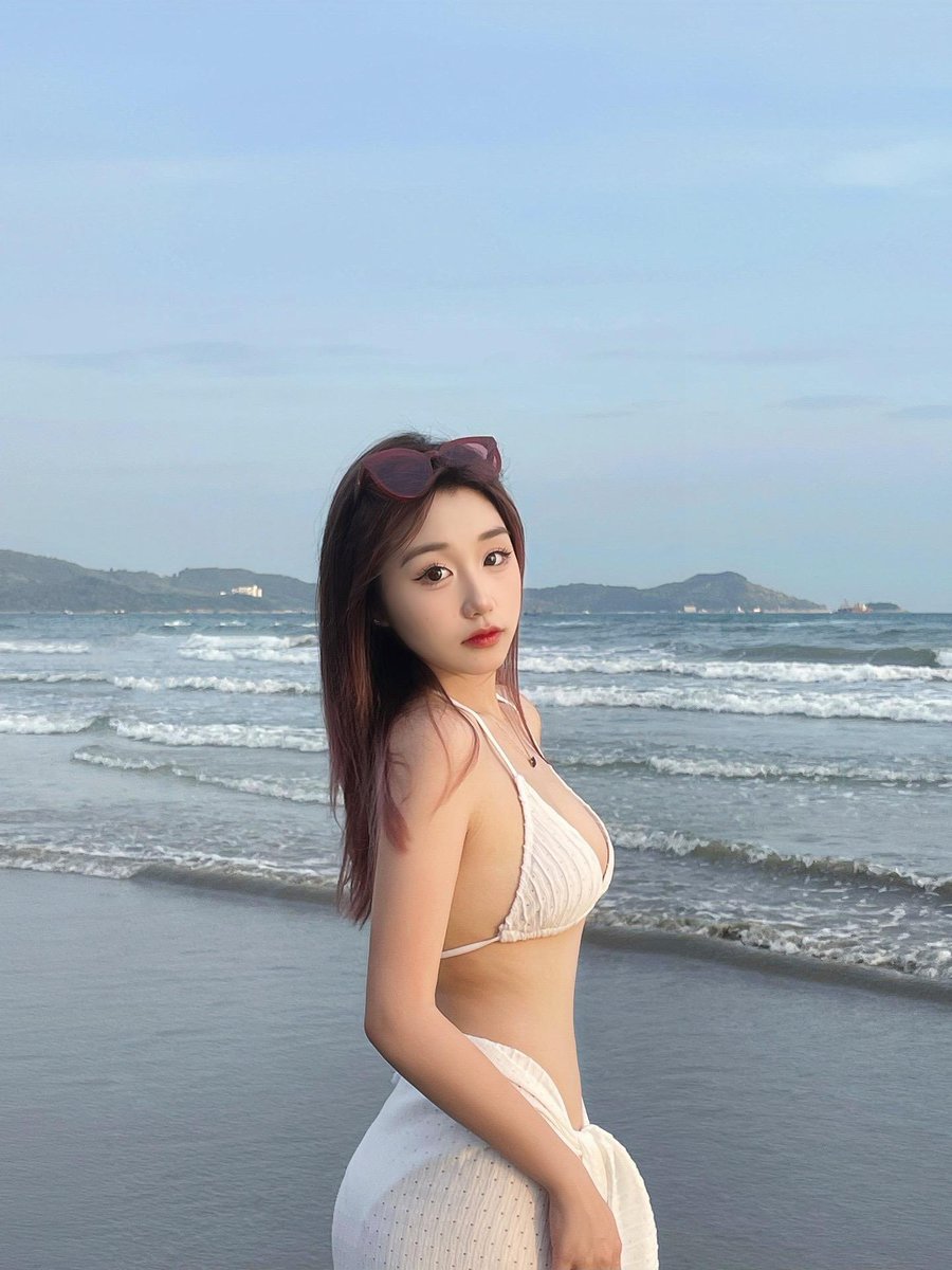hhhh06739272's tweet photo. 任其摆布的���子 #反差母狗 #女大学生 #腿 https://t.co/2ItDTn3Vms