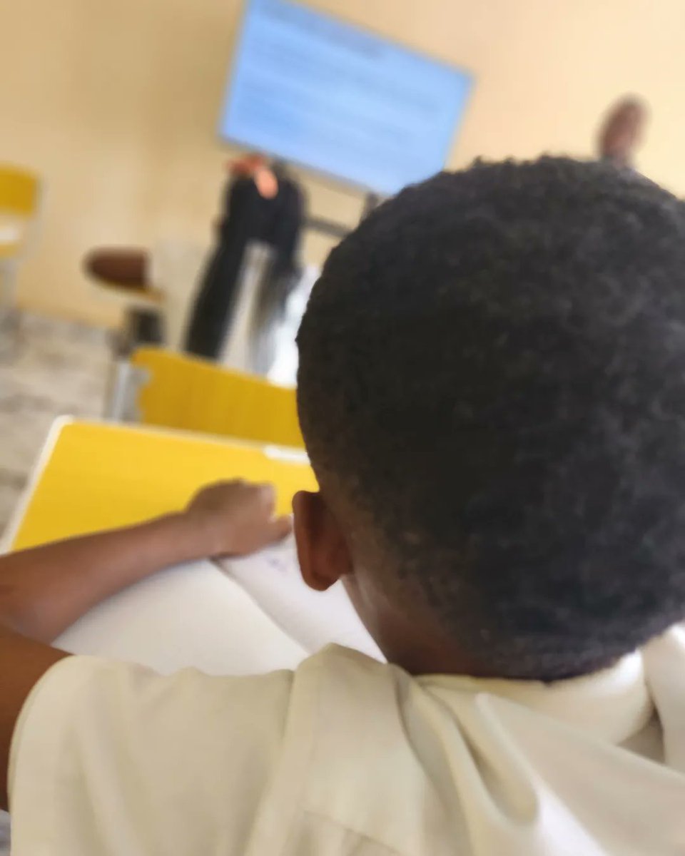 TreasureTroveM's tweet photo. Morning's early light, a fresh start to know,
Learning's journey begins with the morning's glow.

#TreasureTroveSchools #Treasuretrovemontessorischool #SchoolsinOsun #Secondaryschoolinosun #Schoolinosogbo #Prenurseryschool #creche #CodinginSchool
#Techeducation https://t.co/uUTvohAwmX