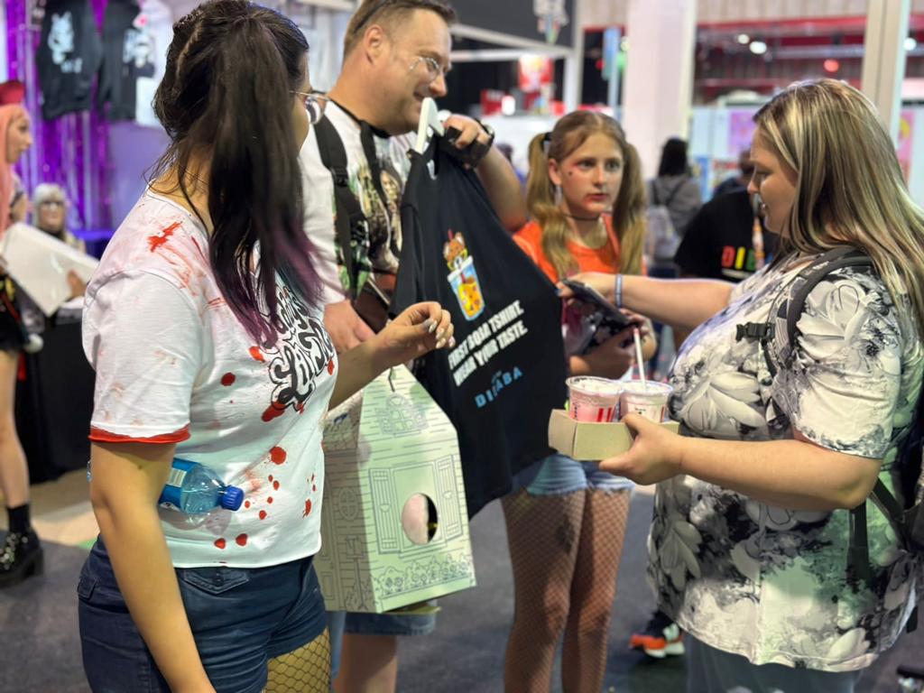 DibabaOfficial's tweet photo. What a shopping experience #ComicConAfrica https://t.co/olACnI2HM4