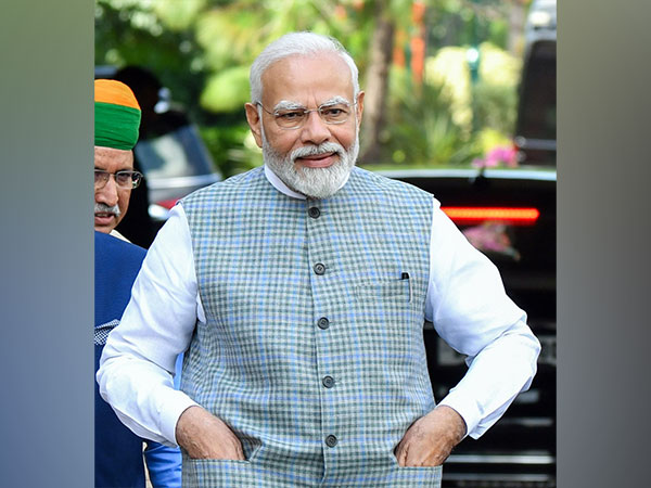 ANI's tweet photo. Prime Minister Narendra Modi spoke on the phone with former PM Manmohan Singh today and wished him on his birthday.

(file photos) https://t.co/a3ij47hohK
