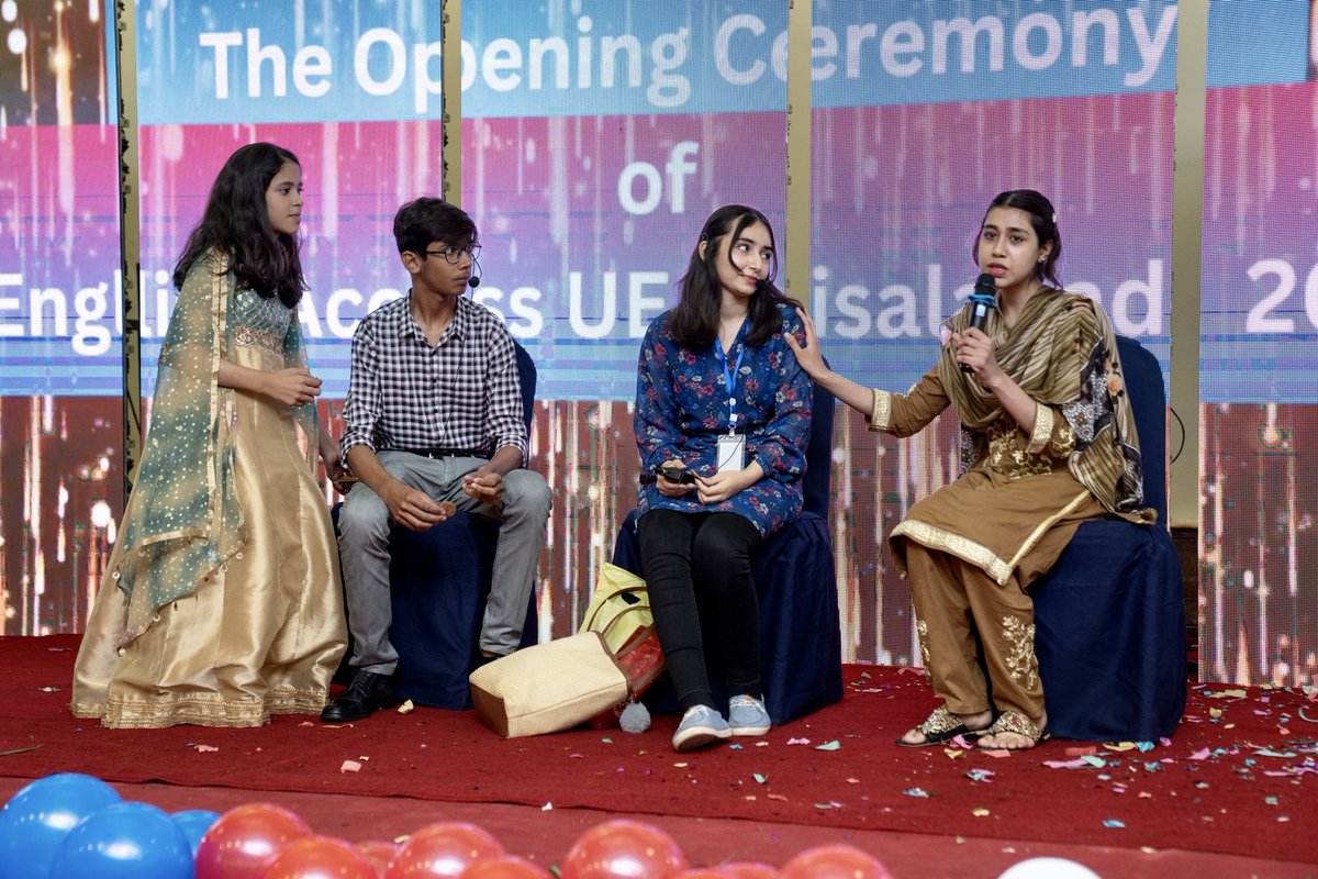 #DYK? Over 27,000 students have graduated from the English Access Micro Scholarship Program in Pakistan since 2004! 

🙏 to University of Education (UoE) Faisalabad for launching the latest English Access program & congrats to the new participants! 🤝📚 #WeareAccessPakistan