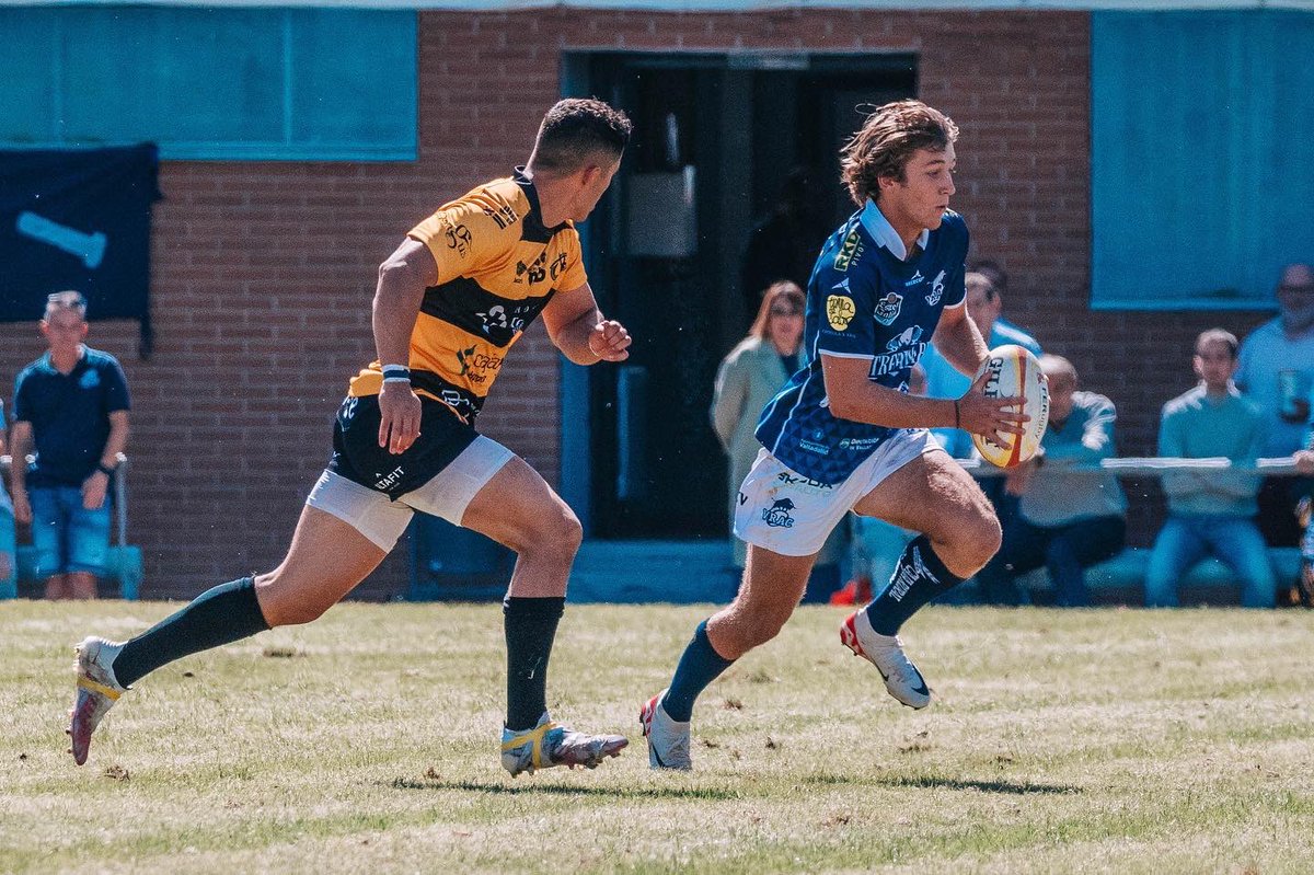 🔵 El debut en competición oficial de un canterano siempre nos saca una sonrisa y supone una dosis de satisfacción para todos los técnicos de cantera

💙 Un nuevo espejo para los más pequeños

👏 ¡Enhorabuena, Pablo Mateos!