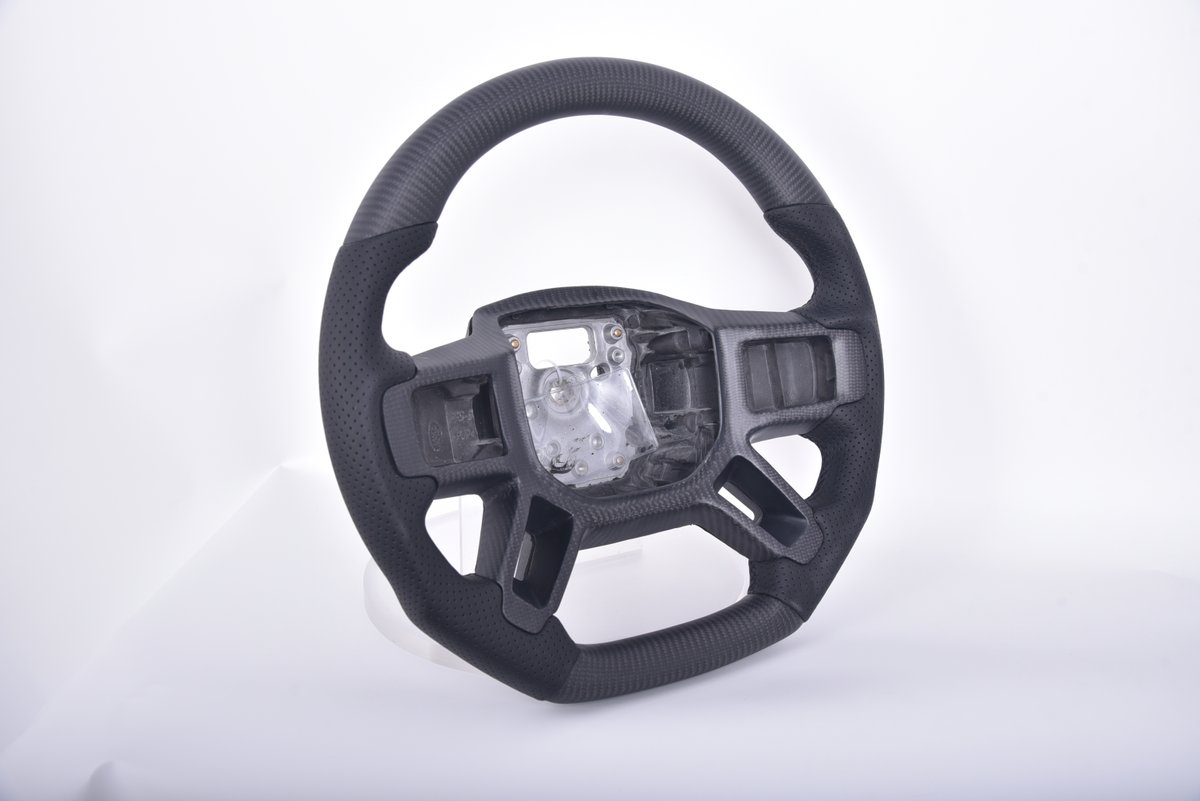 Matte carbon fiber steering wheel for Land Rover Defender
#carbonfiber #steeringwheel #steeringwheels