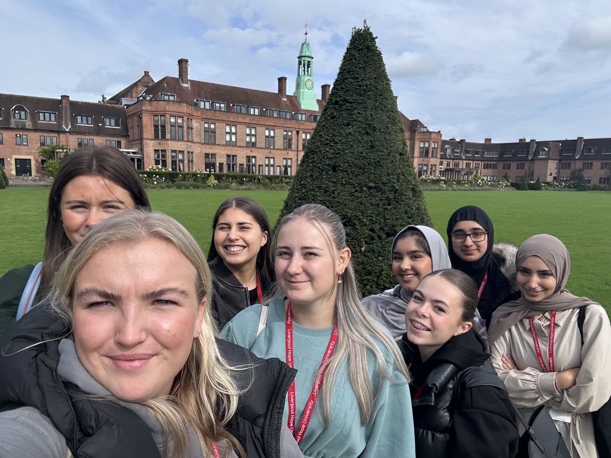 Our first years had a great day yesterday finding their way around the campus! #traintoteach #getintoteaching #ite #hopeteachers

<a href="/LiverpoolHopeUK/">Liverpool Hope University</a>