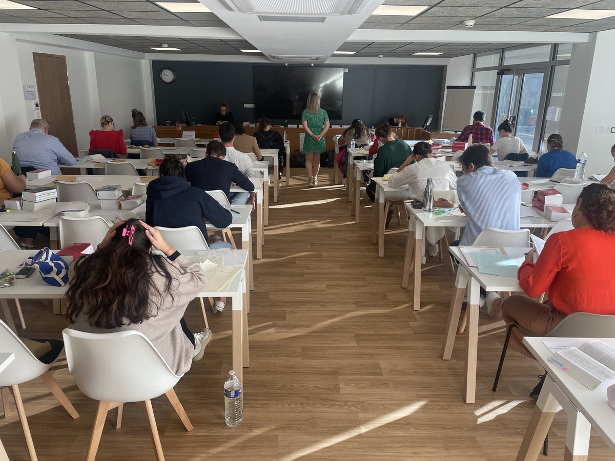 Ca y est ! Jour J !
Les épreuves écrites du CAPA 2023 débutent aujourd'hui !
Nous souhaitons bon courage à tous nos élèves ! 💪 🤞