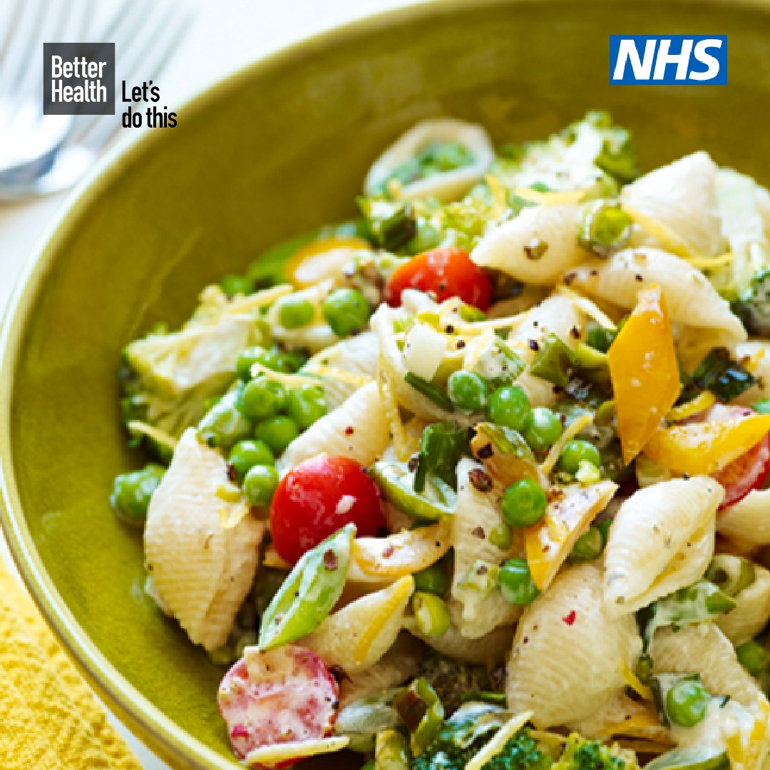 If you're looking for something quick and tasty to cook, this colourful pasta dish makes a perfect 30-minute mid-week meal! Get the recipe: nhs.uk/healthier-fami…