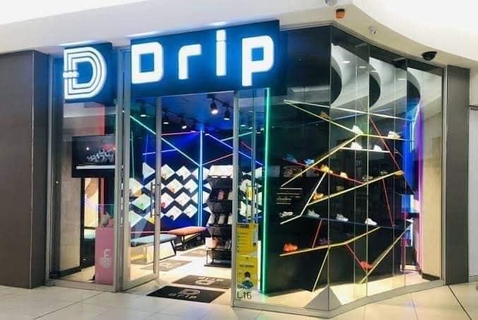 Man’s NOT Barry Roux tweet media