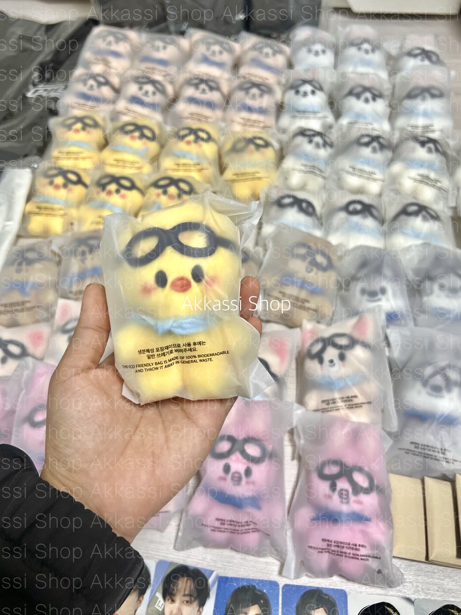 nakmura_minami's tweet photo. อัพเดตค่ะ 

♡ Pilot Official MD ของถึงบ้านเกาเรียบร้อยแล้วนะคะ

♡ สินค้าที่แจ้งว่าจะถึงไทยวันจันทร์นี้ ตอนนี้ของติดอยู่ที่คาร์โก้ เนื่องจากแทกแปในเกาหลีจัดส่งไม่ทันรอบบินสุดท้ายก่อนปิดหยุดยาว จะจัดส่งอีกครั้งรอบบินถัดไปค่ะ 

♡ ของเตรียมจัดส่งกลับไทย 09/10 ค่ะ 

 #akkassiupdate https://t.co/1hu9kvQJNA