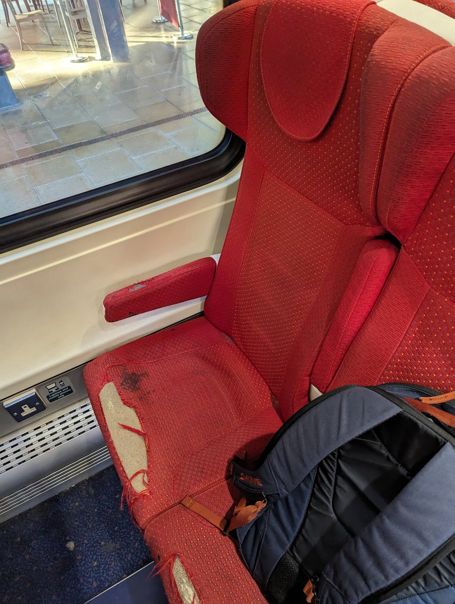 BillWalshe's tweet photo. @mrjamesob UK railways: broken from top to bottom. Here's a typical seat on an @EastMidRailway train https://t.co/7i9xbc5C6Z