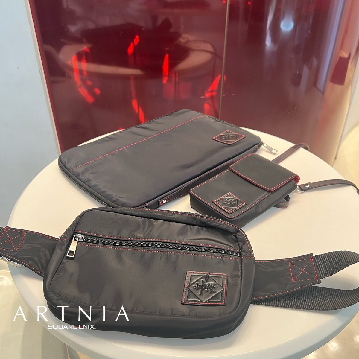 ARTNIA FF7R バムバッグ／PC・タブレットケース／ショルダーポーチ