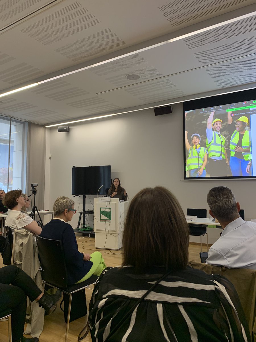 Ef_VET's tweet photo. Capacity Building in #VET 🙌
Ester Montiel, Project Manager at EACEA - @EU_Commission is presenting this initiative from the #EU
#Intervet https://t.co/tOiEasBLhi
