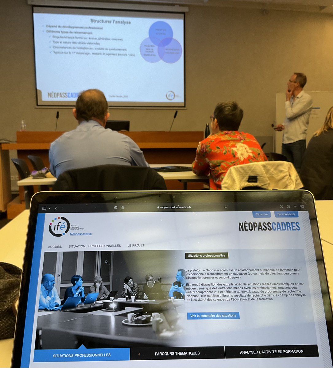 La plateforme NéopassCadres offrant des analyses des situations typiques et/ou critiques du travail quotidien des pilotes du système éducatif, au service de leur développement professionnel… 
Formation à l’IFÉ-ENS de Lyon avec Cyrille Gaudin et l’équipe NéopassCadres…