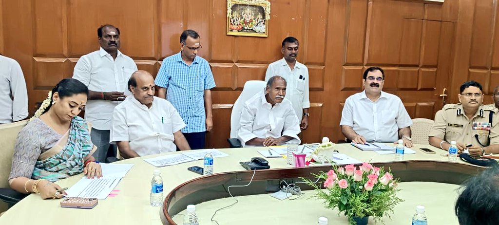 CPriyanga_offl's tweet image. #இழப்பில்லாஇனியபயணம்
#SafeRoad #Savelives 
#puducherry #Nrcongress

6-வது சாலைப் பாதுகாப்புக் குழுக் கூட்டம் மாண்புமிகு முதலமைச்சர் திரு.N.ரங்கசாமி அவர்களின் தலைமையில் மாண்புமிகு பொதுப்பணி அமைச்சர் திரு.லட்சுமி நாராயணன் அவர்கள் மற்றும் எனது முன்னிலையில் நடைபெற்றது.இக்கூட்டத்தில்…