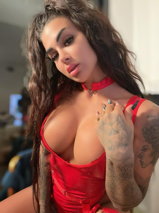 🎁REGALITO PARA MIS SEGUIDORES🎁 Aqu&iacute; os dejo un regalito de 6 MESES GRATIS a mi perfil de OnlyFans🔽😋😋 https://t