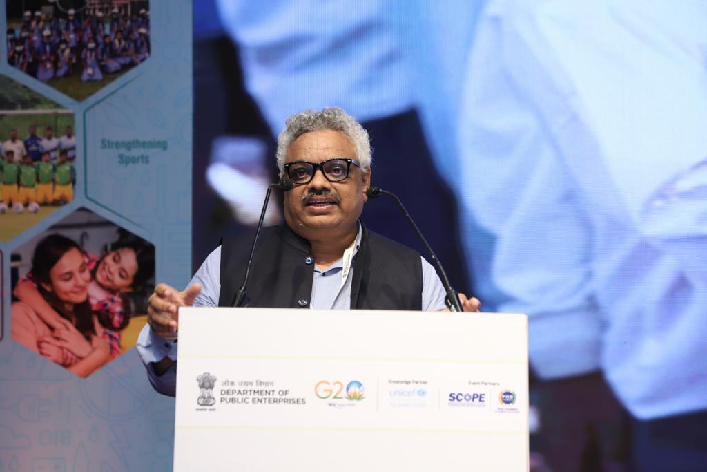 DPE_GoI's tweet photo. CPSE CSR Roundtable
Mr. Ramchandra Begur,Education Specialist, UNICEF,highlighted the need of a localised approach towards education.
#CPSERoundtableExhibition2023 #HealthyNationHappyNation #AspirationalDistricts #Vidyanjali #Stunting #TBMuktBharat #AnaemiaControl #TOPS #DPE https://t.co/AR1h2idIGq