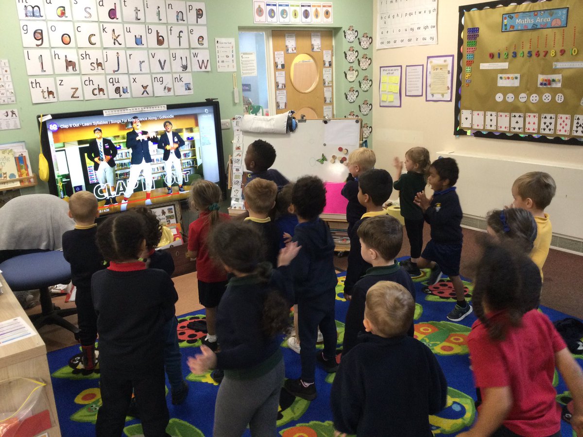 NashMillsSchool's tweet photo. Reception are looking at syllables in English. Loving Go Noodle. ๐
#clapitout https://t.co/3LUxLTcCwU